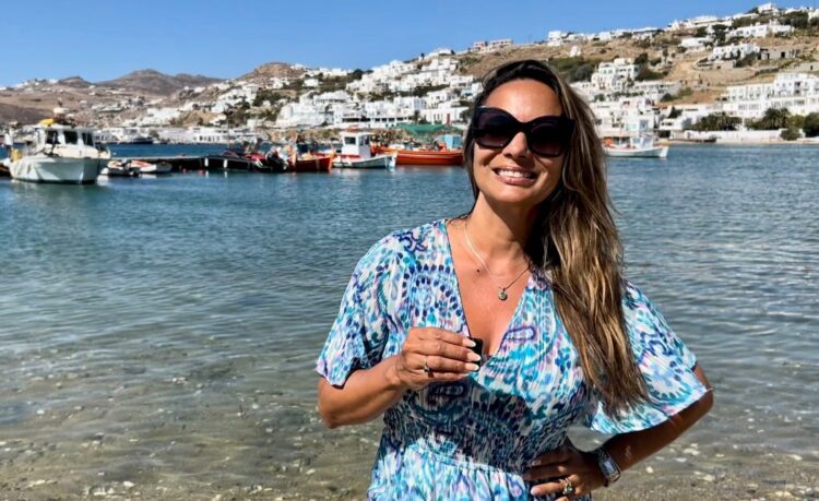 Jornalista Márcia Romão estreia o programa “Passaporte Carimbado” na Claro TV