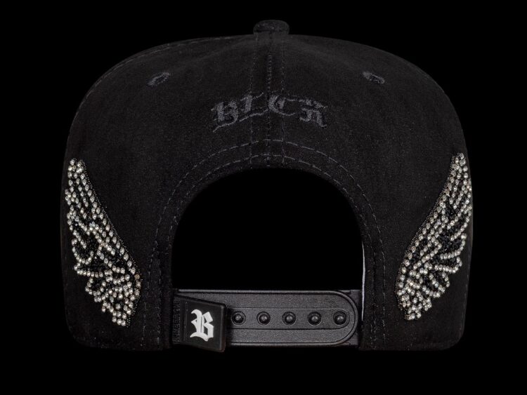 Boné de luxo exclusivo da Blck vendido por R$500 atrai fila de espera