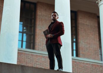 ​Best-Seller à Vista: “A Arte de Vender Sem Vender”, de Jeziel Rosa, Revoluciona Vendas com Lançamento nos EUA