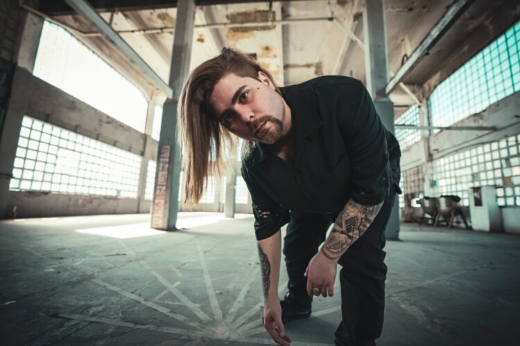 KRAD lança novo single “One Way Ticket” e ultrapassa 100k de visualizações