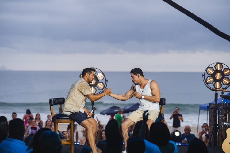 Henrique E Diego Gravam DVD Surpresa Em Maresias Com Faixas Inéditas , Releituras E Participação Especial