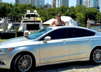 Empresária De Balneário Camboriú Tokeniza Carro Em Blockchain Pública. Trata-Se Do Primeiro Registro No Brasil