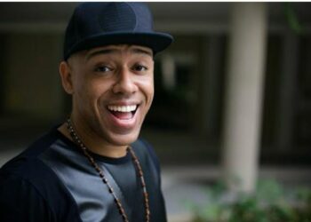 Vídeo com idoso dançando funk de MC Koringa viraliza nas redes sociais