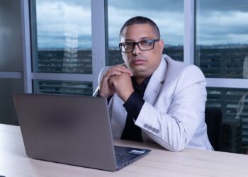 Da Superação À Liderança: A História Do Visionário Que Revolucionou A Tecnologia E Automação