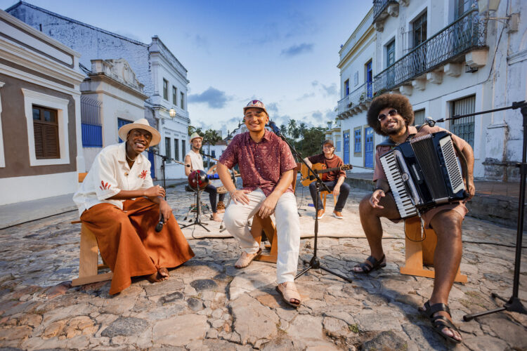 ”Dominguinho” ganha o mundo: João Gomes, Jota.pê e Mestrinho anunciam turnê europeia em 2026