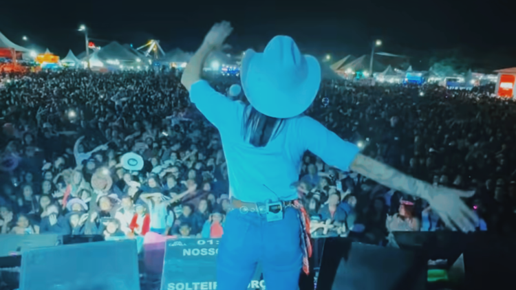 Ana Castela parou Corinto: Emocionou, encantou e fez história”