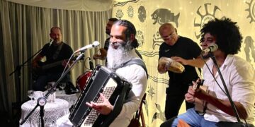 Cezzinha comanda último Forró de Candeeiro de 2025