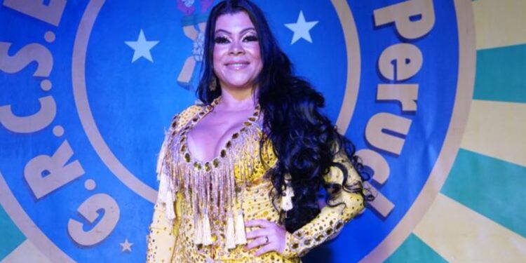 Rotina intensa marca fase de Sheila Hyppolito entre samba, ensaios e estudos