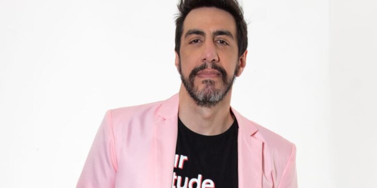 HiiCK lança “Eu Não Lembro Mais” e transforma a contradição do pós-término em Pop Rock envolvente