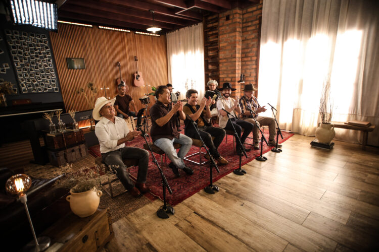 Tiãozinho & Alessandro revivem história ao lado de Daniel no “Viver Sertanejo” e celebram retorno à música após 31 anos